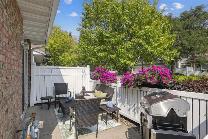 Property Photo:  15568 Gateway Path 147  MN 55124 