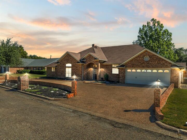 906 Greenleaf Drive  Mexia TX 76667 photo