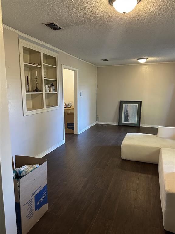 Property Photo:  302 Burgundy Circle  LA 71105 