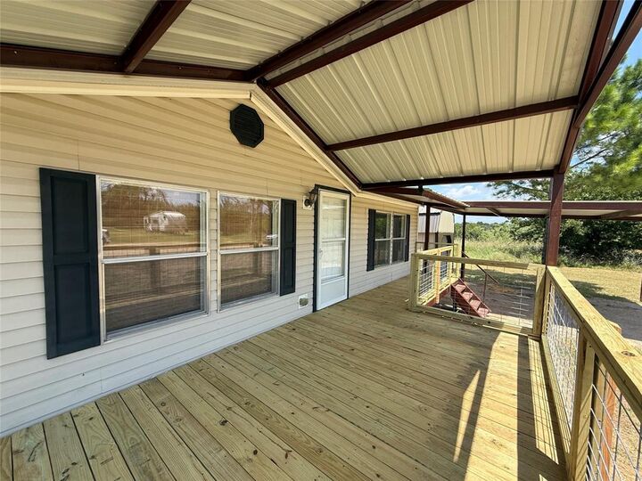 Property Photo: 609 Clover Lane TX 76449