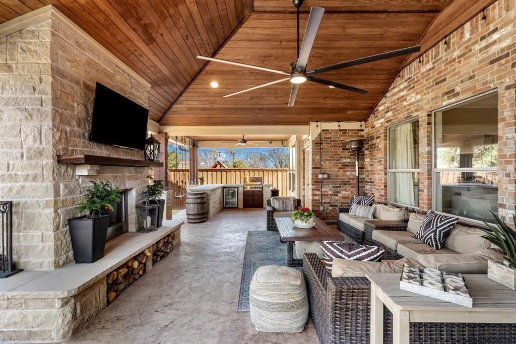 Property Photo: 2911 Adams Drive TX 75454