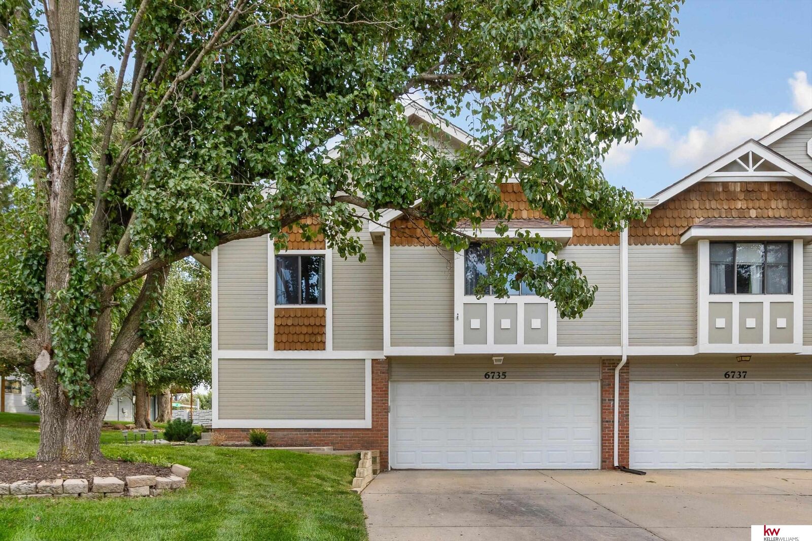 Property Photo: 6735 S 153rd Circle NE 68137