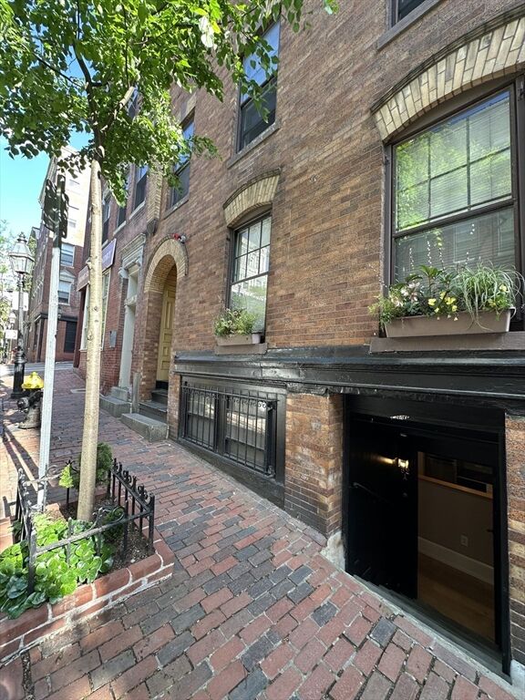 Property Photo: 62 Phillips A MA 02114