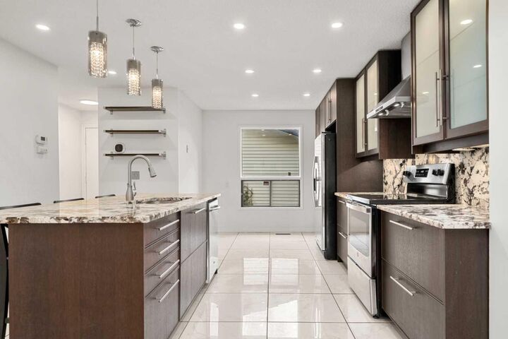 Property Photo: 150 Shawmeadows Road SW AB T2Y 1B3