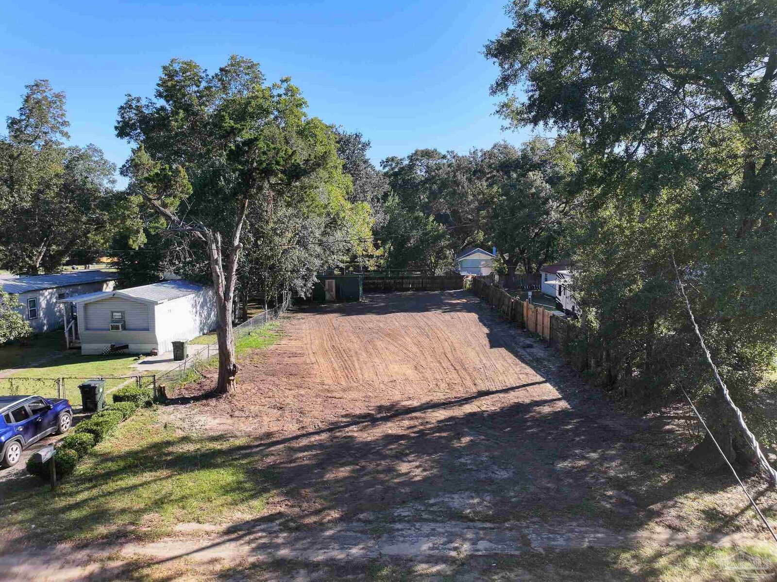 Property Photo:  407 Lenox Pkwy  FL 32505 