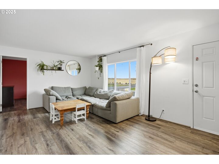 Property Photo: 1924 Jaxon St WA 98620