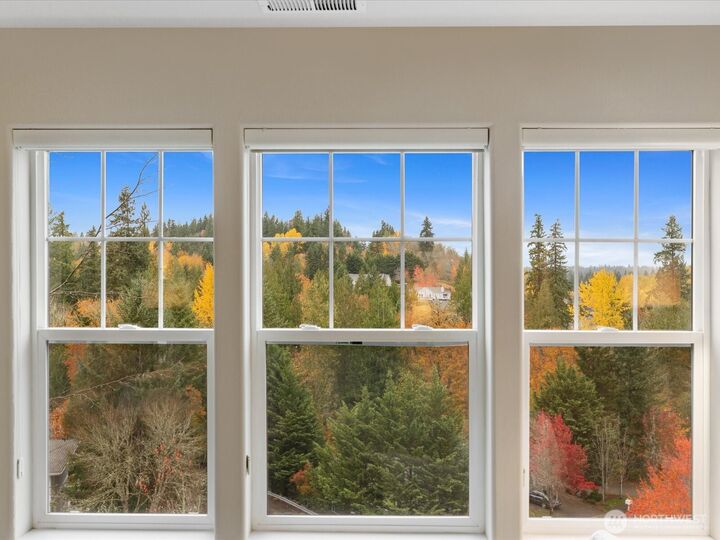 Property Photo: 4520 226th Terrace SE 2651 WA 98029