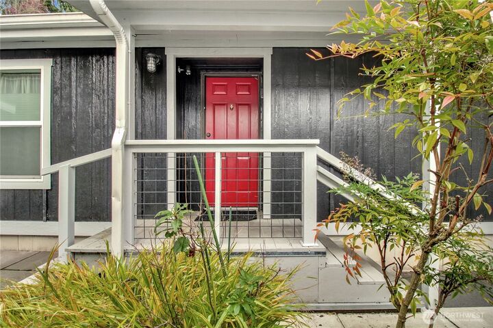 Property Photo: 5810 Fleming Street 21 WA 98203