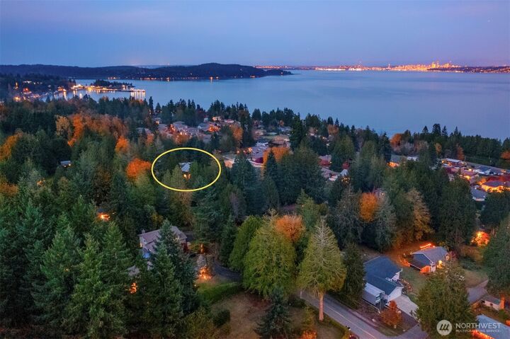 Property Photo: 1083 Puget Drive E WA 98366