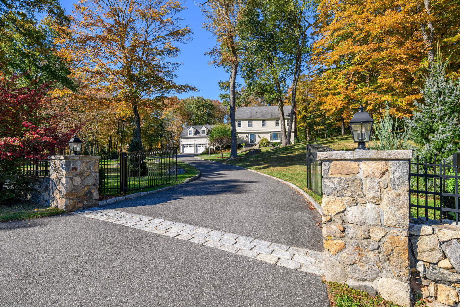 Property Photo:  68 Mopus Bridge Road  CT 06877 