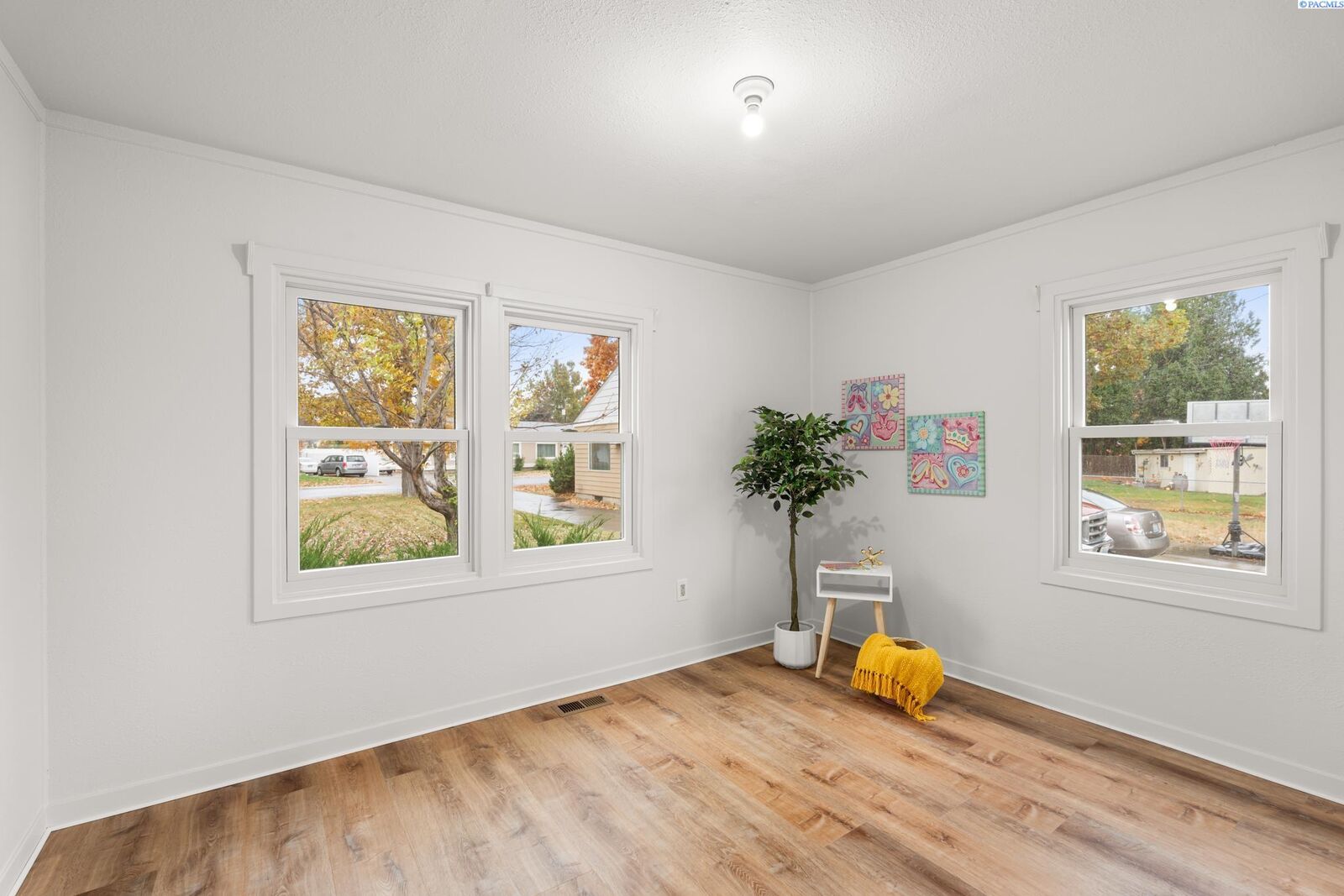 Property Photo: 417 Douglass Ave. WA 99352