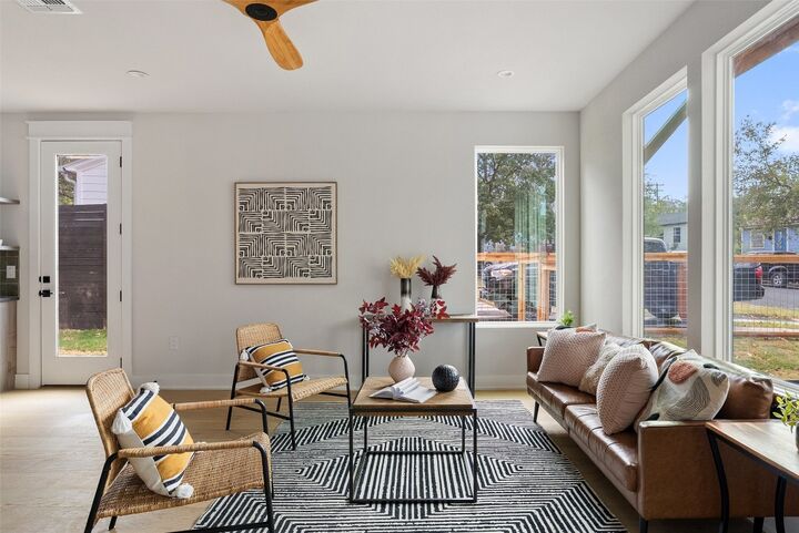 Property Photo: 2001 Rountree Drive 2 TX 78722