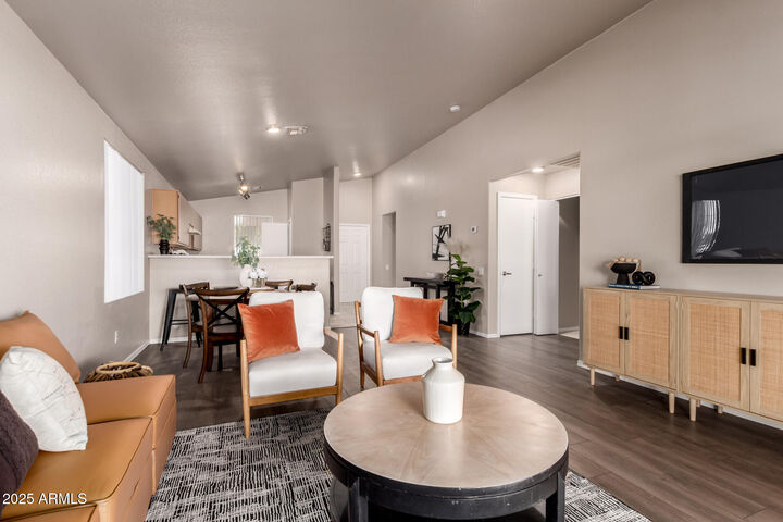 Property Photo:  1752 W Renaissance Avenue  AZ 85120 