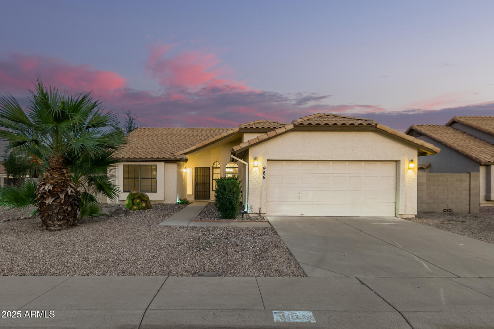Property Photo:  965 N Nielson Street  AZ 85234 