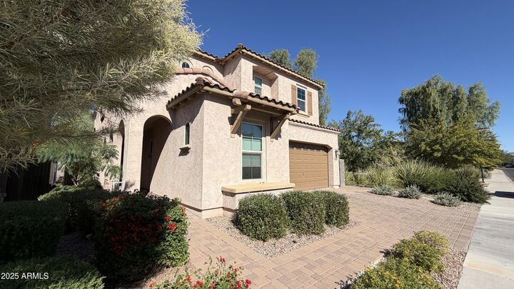 Property Photo: 4536 E Walter Way AZ 85050