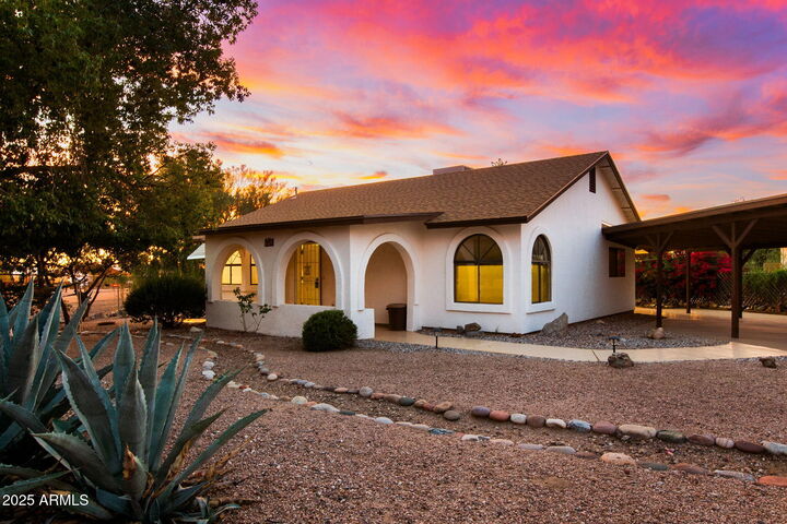 Property Photo:  1016 W Virginia Street  AZ 85120 
