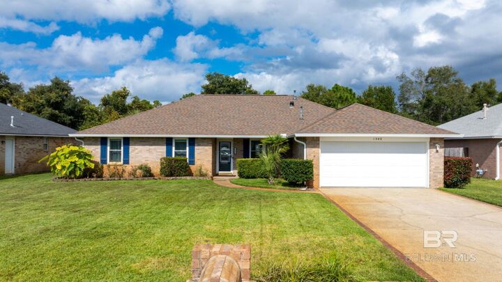 Property Photo: 1542 Sandcliff Drive FL 32507