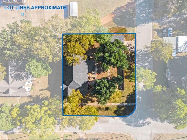 Property Photo: 1007 South Magnolia Street TX 77859
