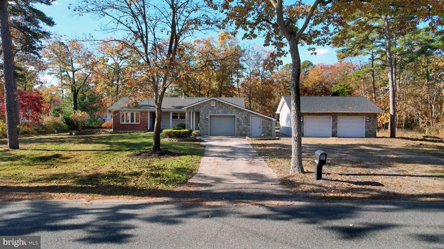 Property Photo:  119 E Collings Drive  NJ 08094 
