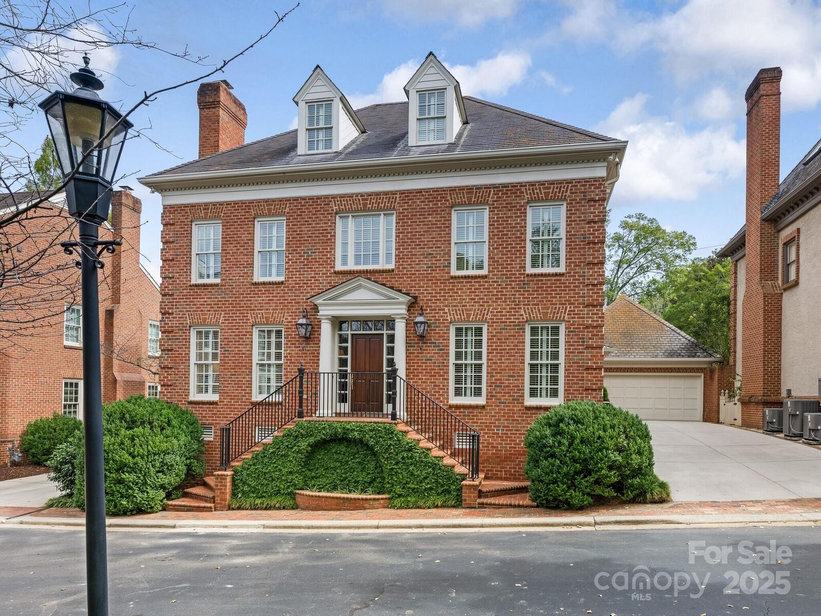 Property Photo:  2149 Rolston Drive  NC 28207 