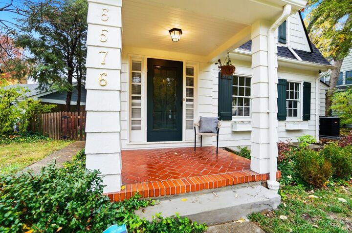 Property Photo: 6576 Wooster Pike OH 45227