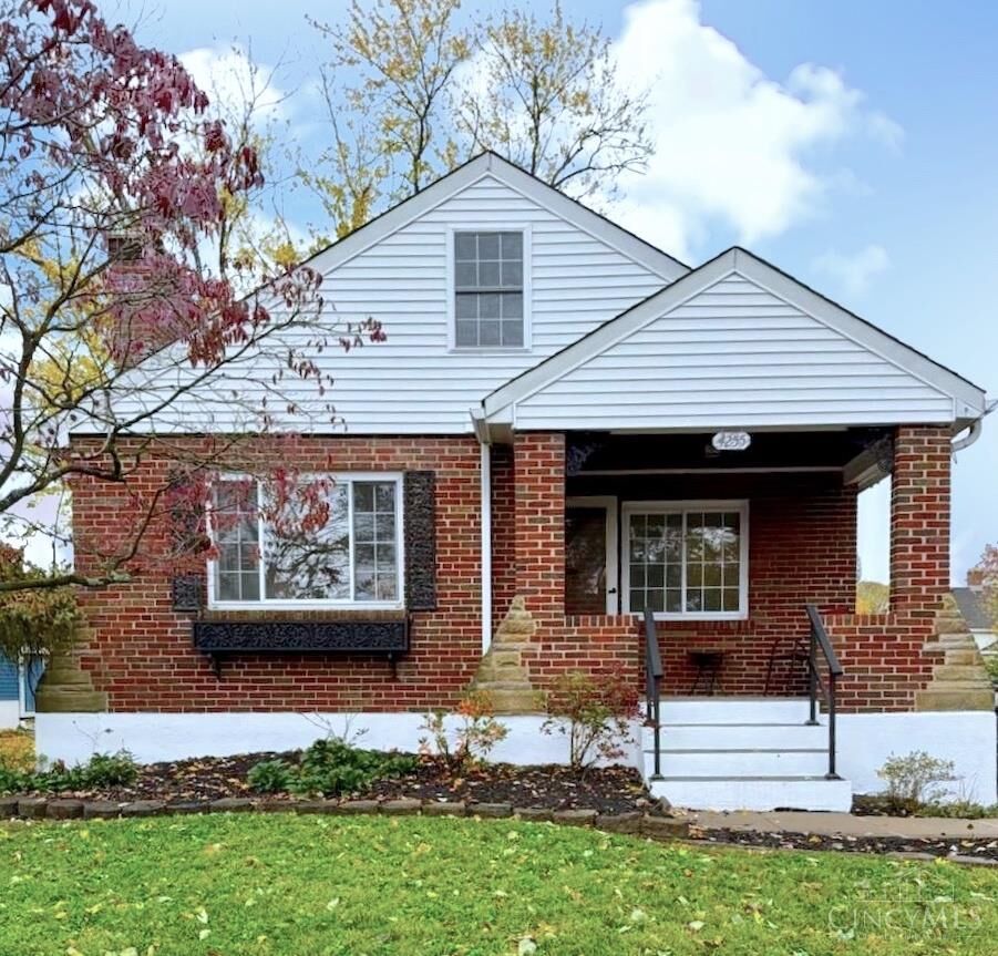 Property Photo:  4255 Redmont Avenue  OH 45236 