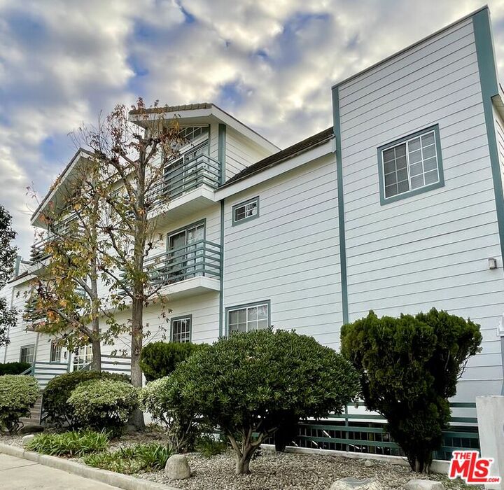 Property Photo: 11738 Mayfield CA 90049