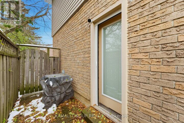 Property Photo:  112 Kersey Crescent Bsmt  ON L4C 5V8 
