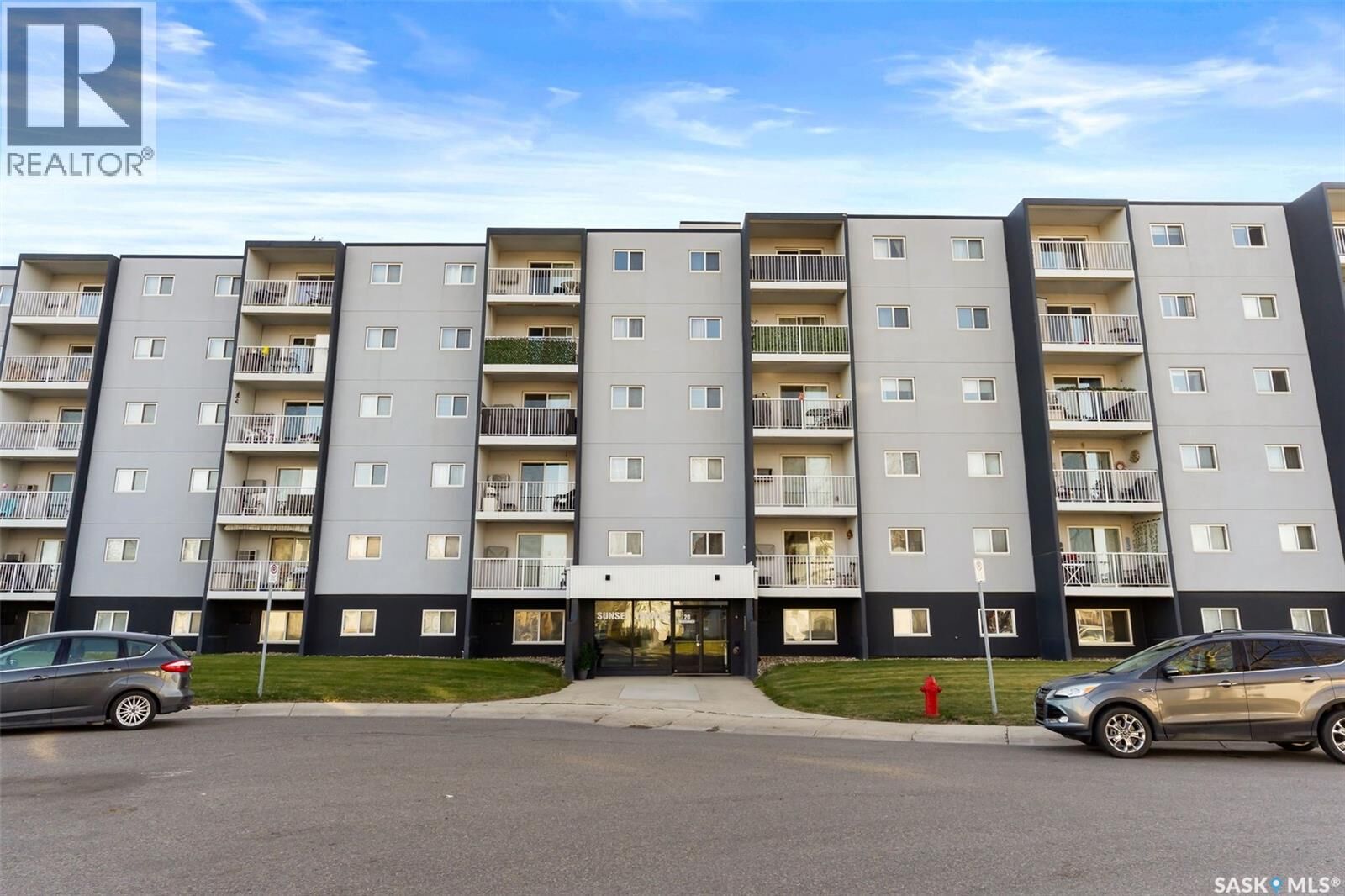 Property Photo: 105 20 Kleisinger Crescent SK S4R 7M3