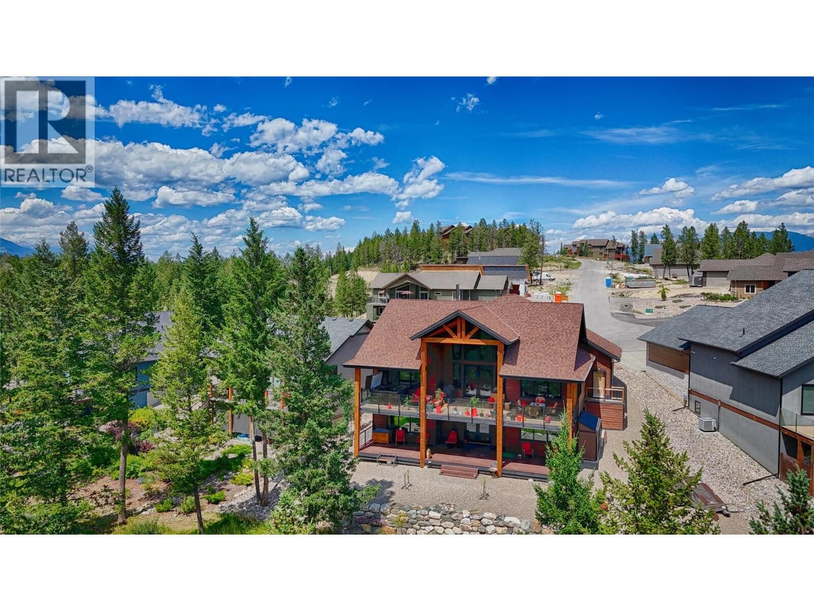 Property Photo: 2621 Brewer Ridge Rise BC V0A 1K6