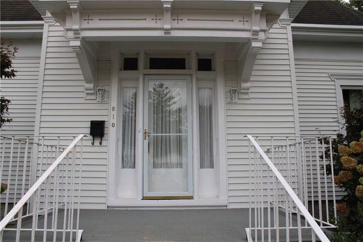 Property Photo: 610 W North 3rd Street IL 62565