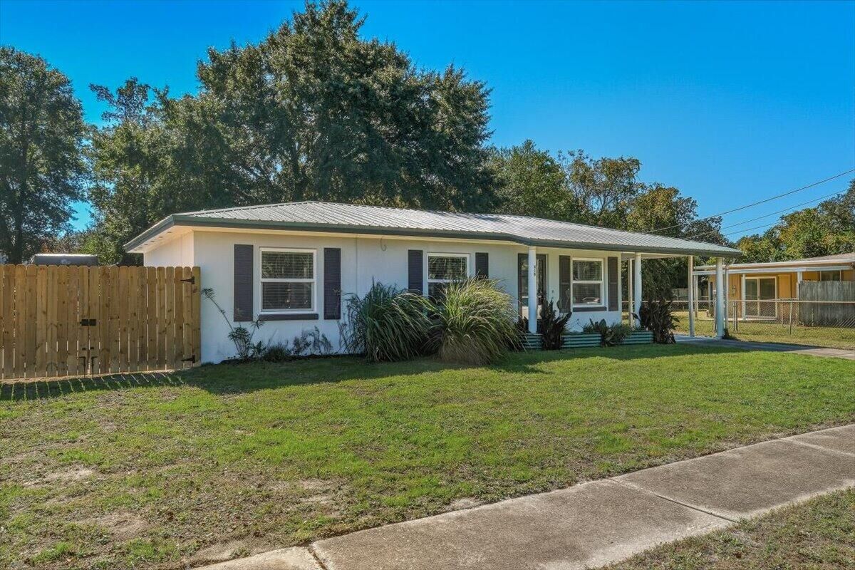 Property Photo: 419 Marlowe Dr Drive FL 32547