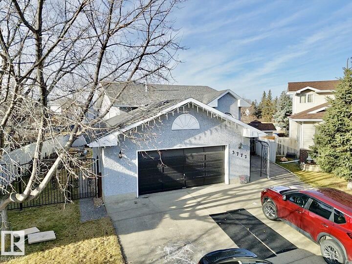Property Photo:  3772 30 Street NW  AB T6T 1H6 