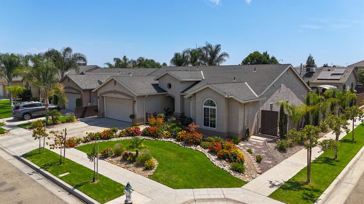 Property Photo:  5314 E Laurite Avenue  CA 93725 