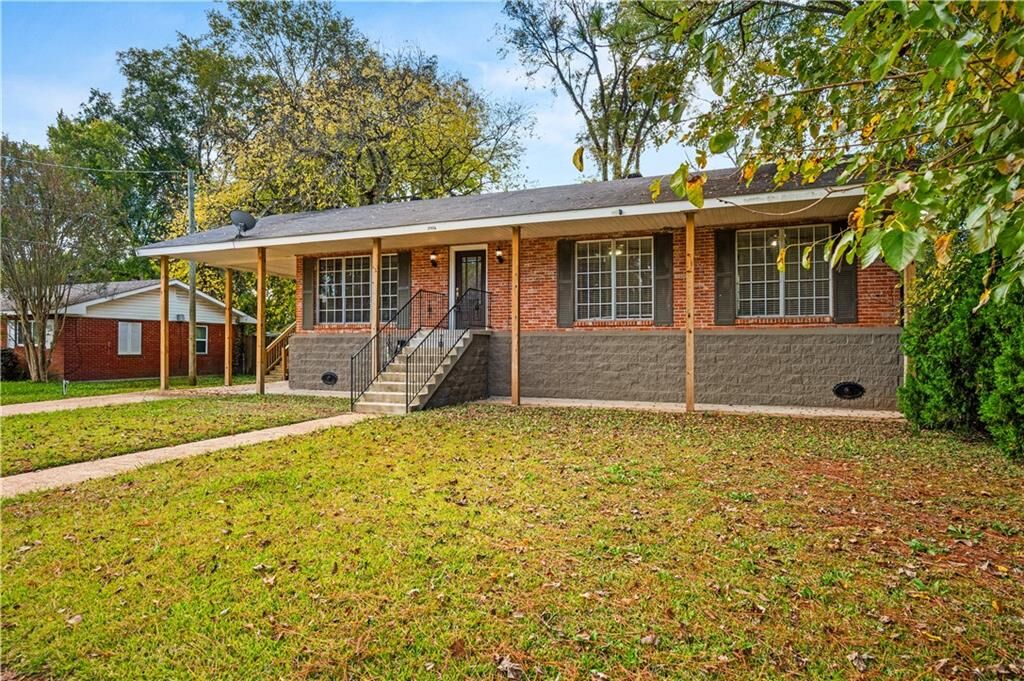 Property Photo: 2004 Roanoke Street LA 71301