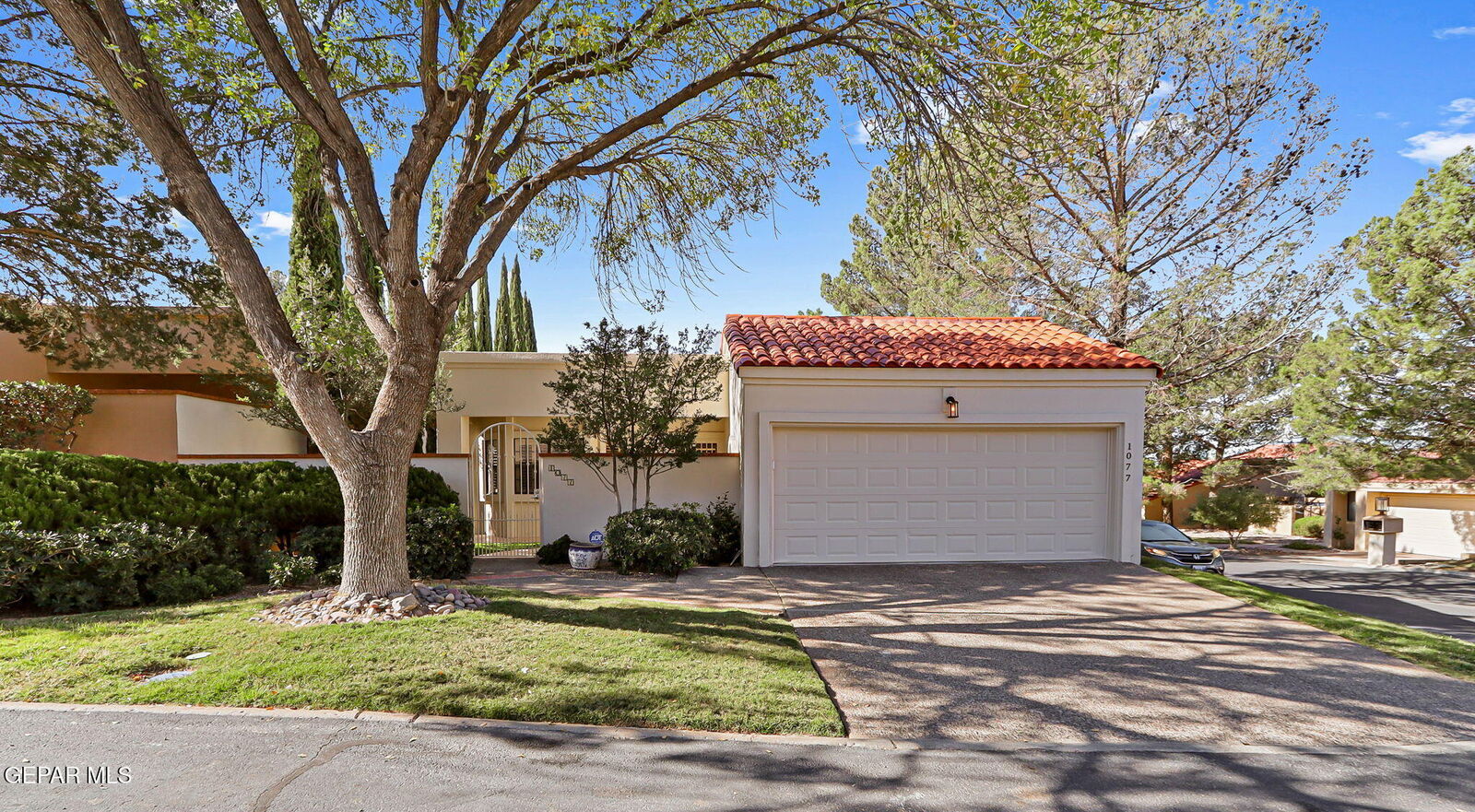 Property Photo: 1077 Los Jardines Circle TX 79912