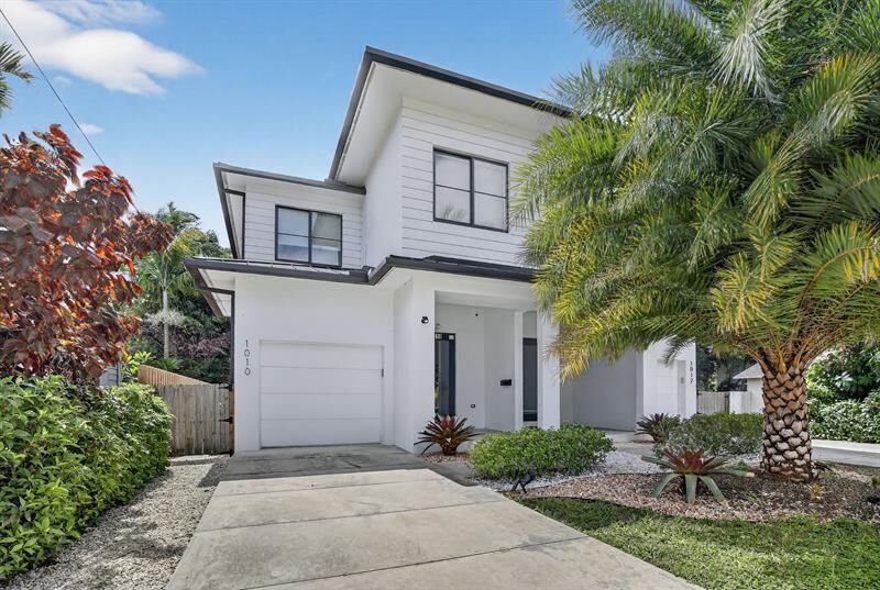 Property Photo:  1010 Middle St  FL 33312 