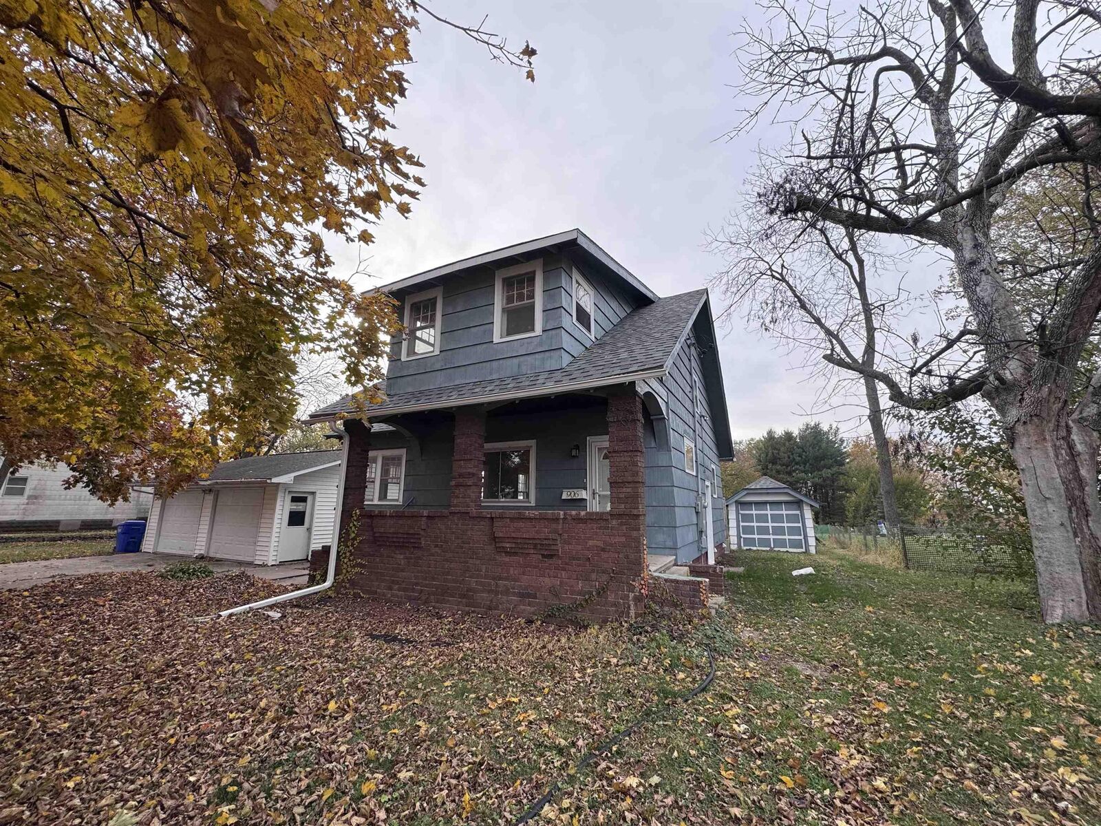 Property Photo:  906 N Frederick  IA 50662 