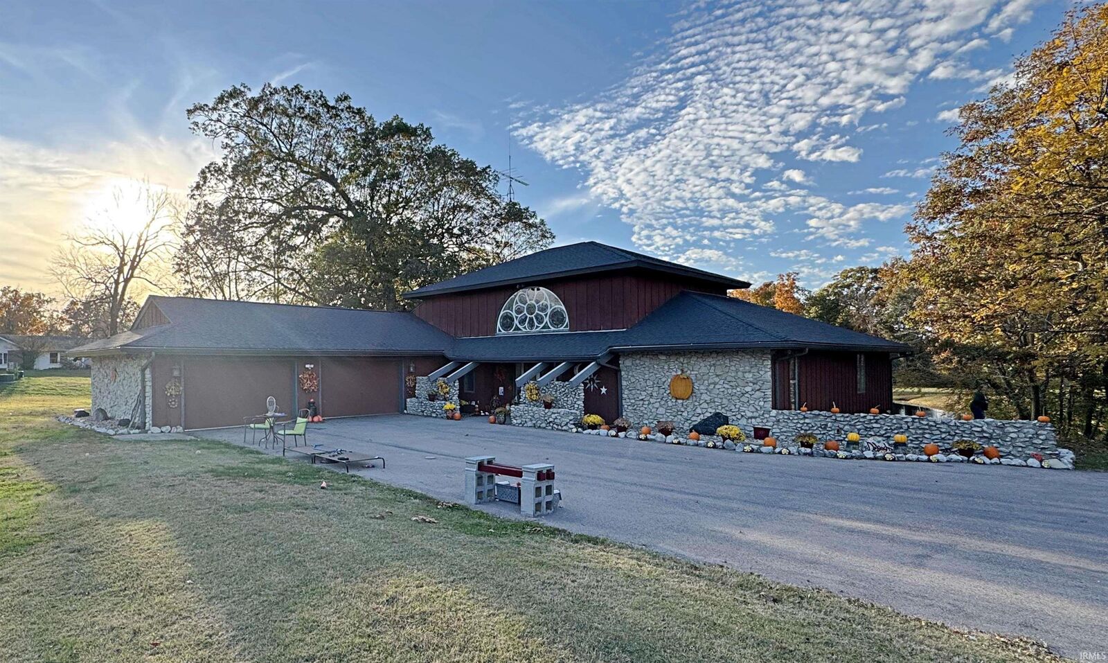 Property Photo: 550 S State Road 59 IN 47441