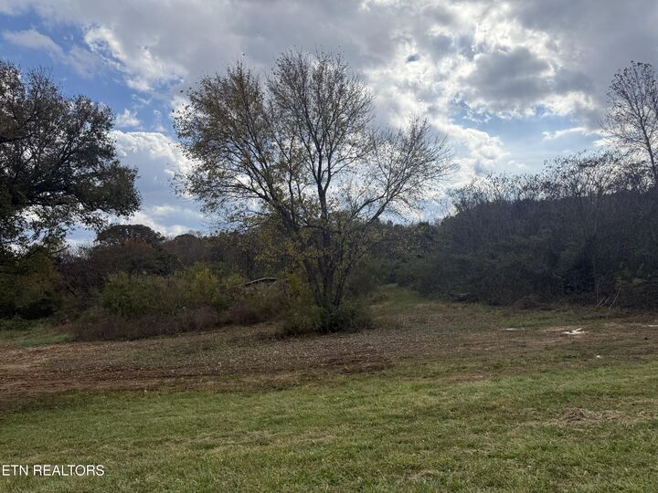 Property Photo: 4712 US-411 TN 37801