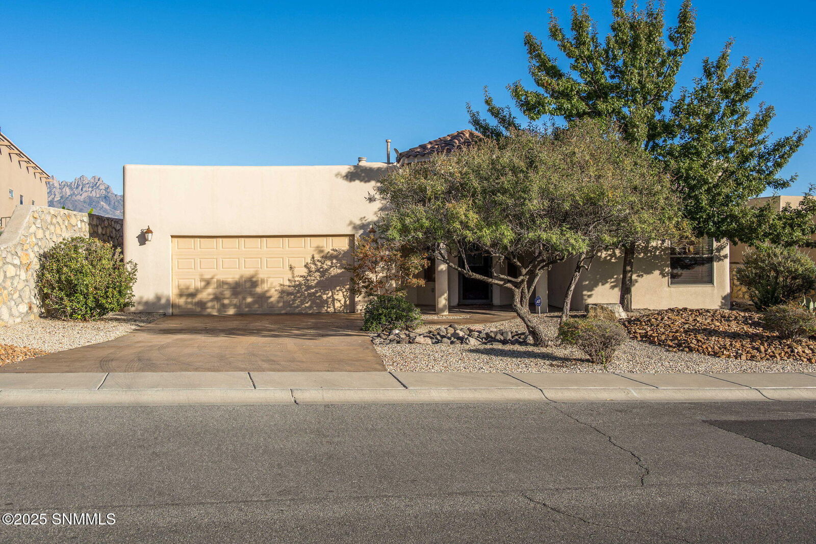 Property Photo:  1910 San Fernando Drive  NM 88011 
