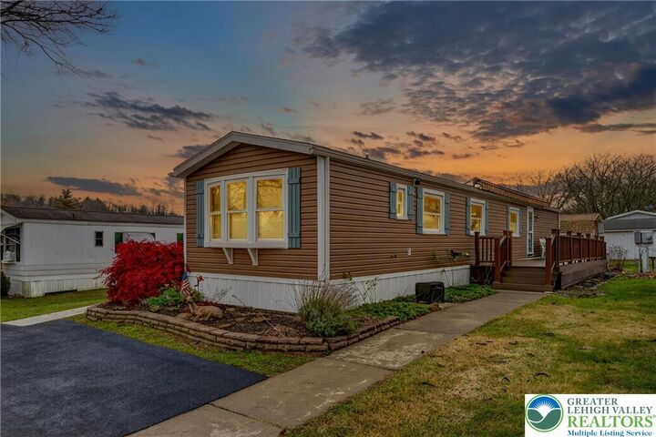 Property Photo:  12 Revolutionary Road  PA 18343 