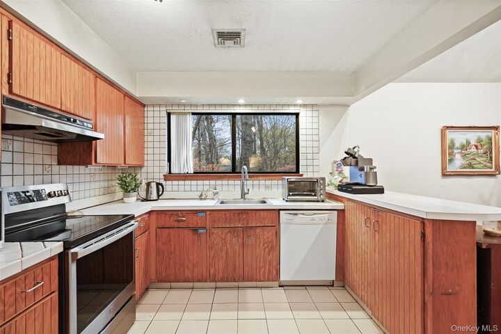 Property Photo:  117 Mitchell Road  NY 10589 