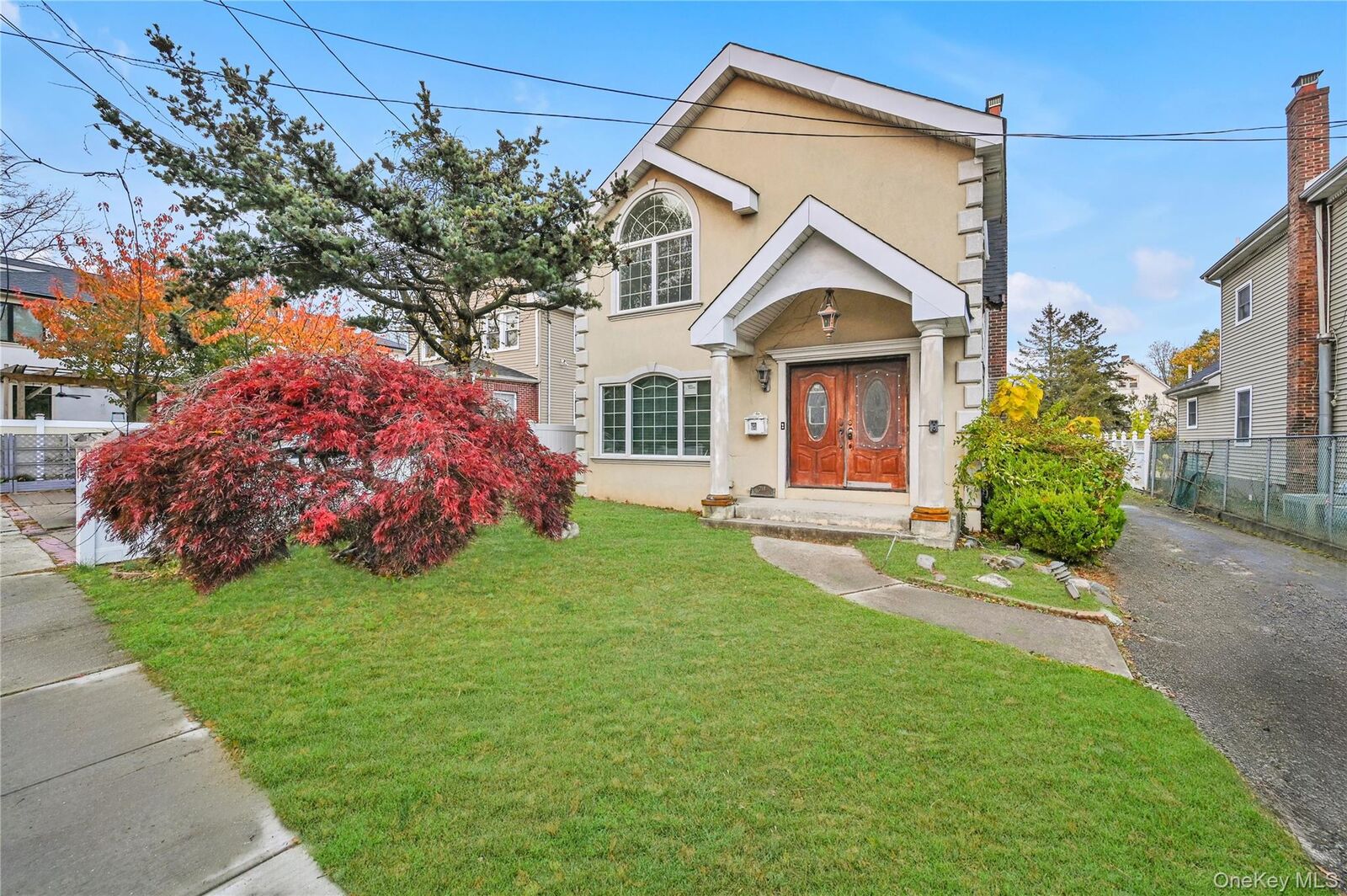 Property Photo:  218 Avery Place  NY 11516 