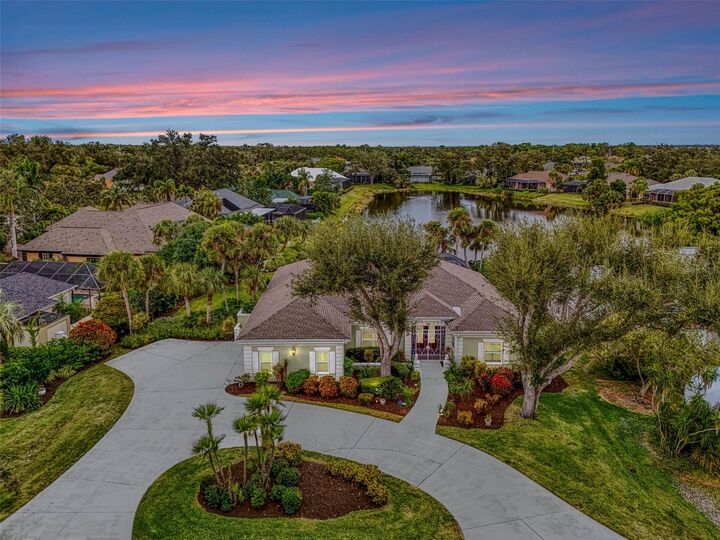 Property Photo: 26 Golf View Drive FL 34223