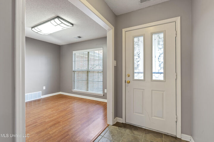 Property Photo: 5393 Peppermill Drive MS 38671