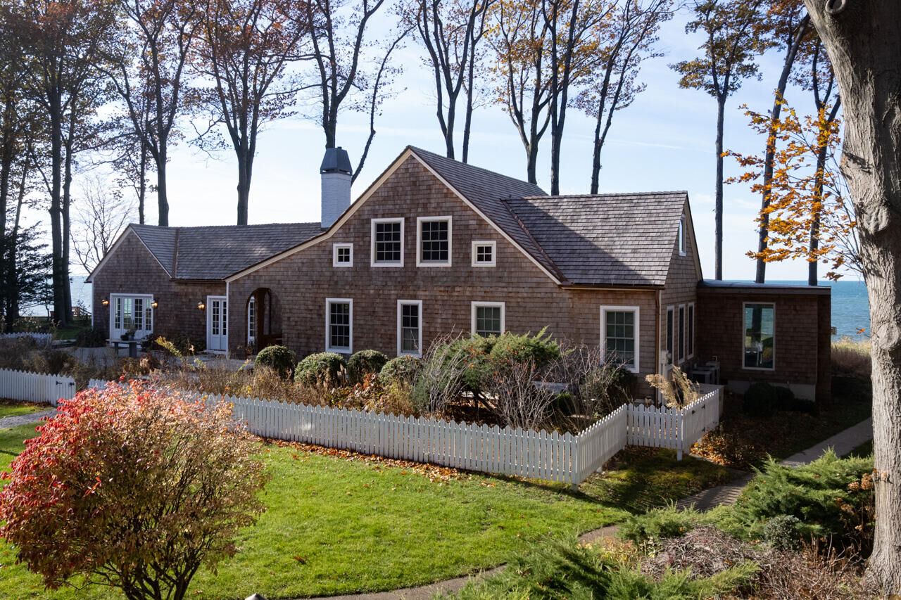 Property Photo: 2526 Lakeshore Drive MI 49408