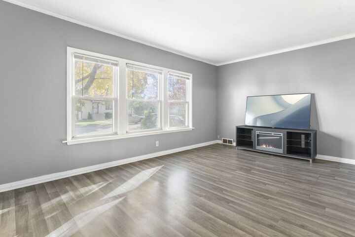 Property Photo:  5402 S 73rd Avenue  IL 60501 