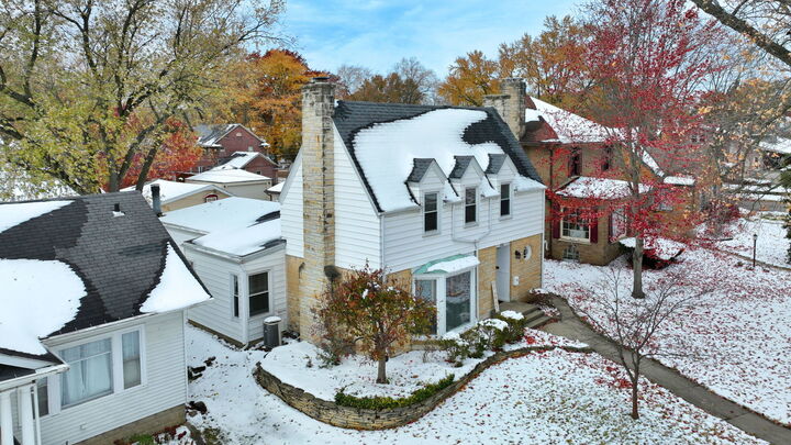 Property Photo: 1131 S Elm Avenue IL 60901