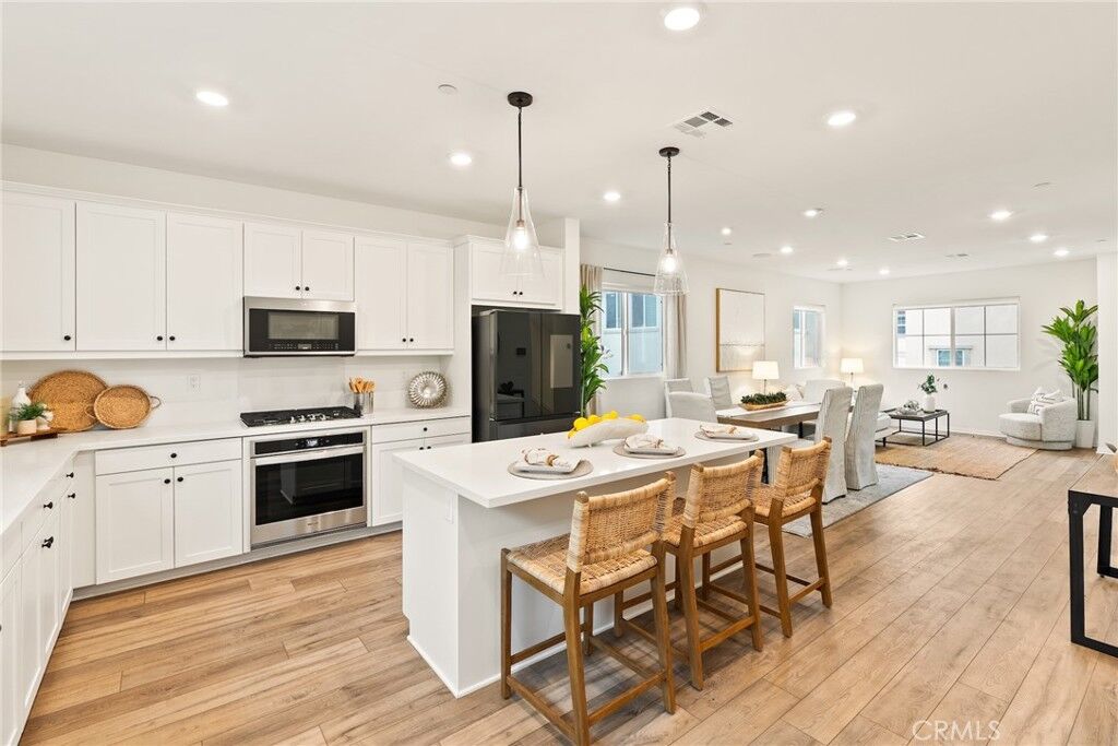 Property Photo: 27644 Grandview Way CA 90732